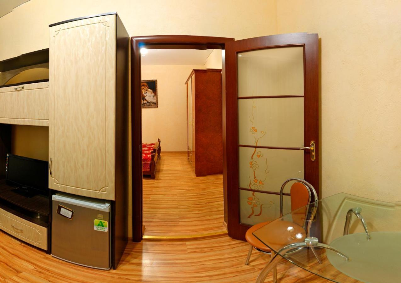 De Luxe Hotel Khmil'nyk Bagian luar foto