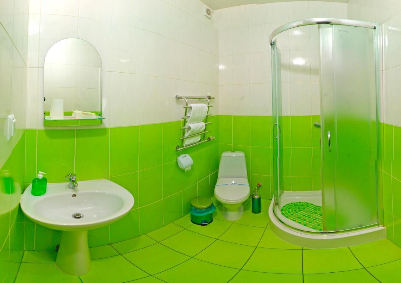 De Luxe Hotel Khmil'nyk Bagian luar foto