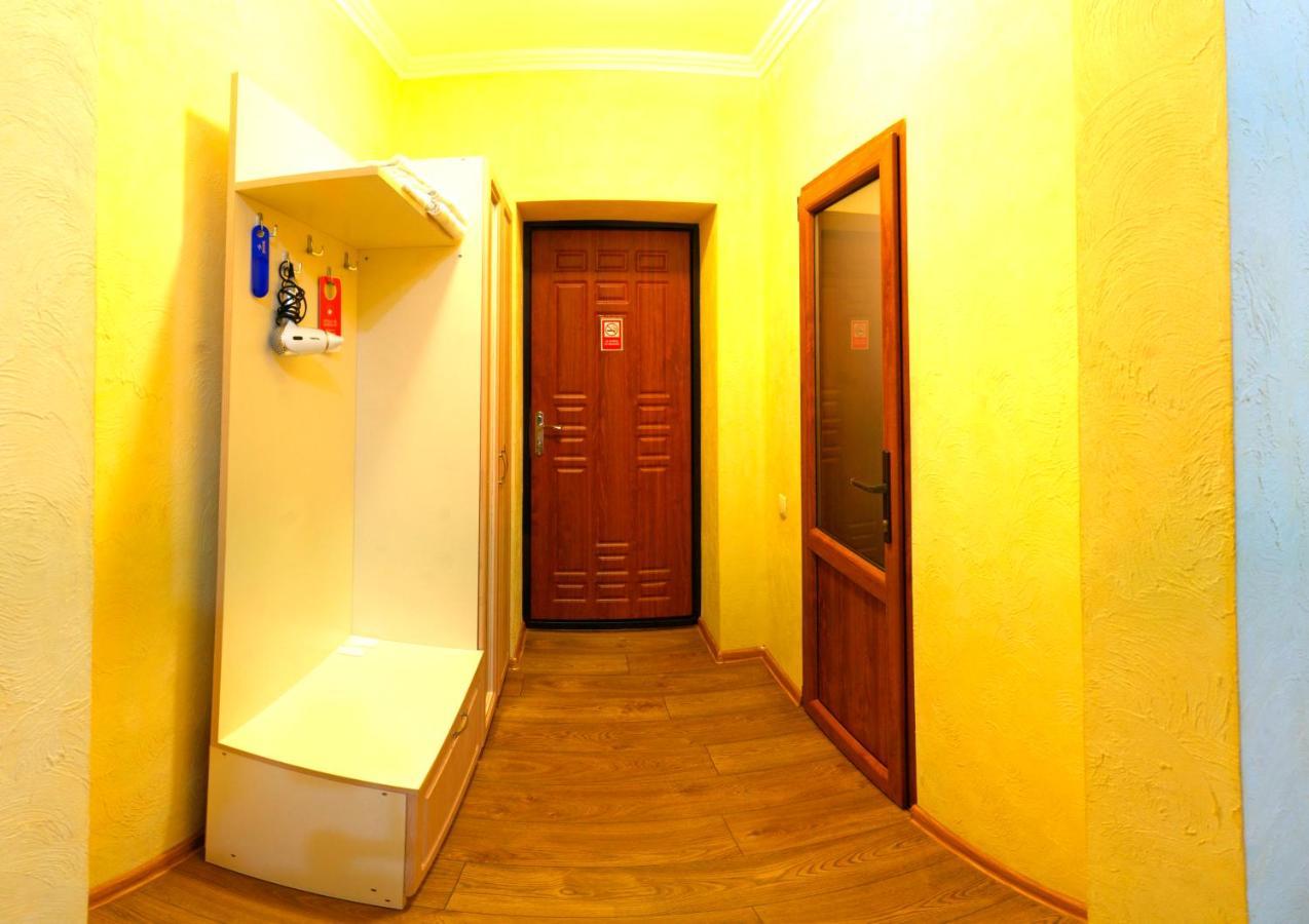 De Luxe Hotel Khmil'nyk Bagian luar foto